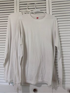 Hanes White Long Sleeve Crewneck Shirt (2-Pack)